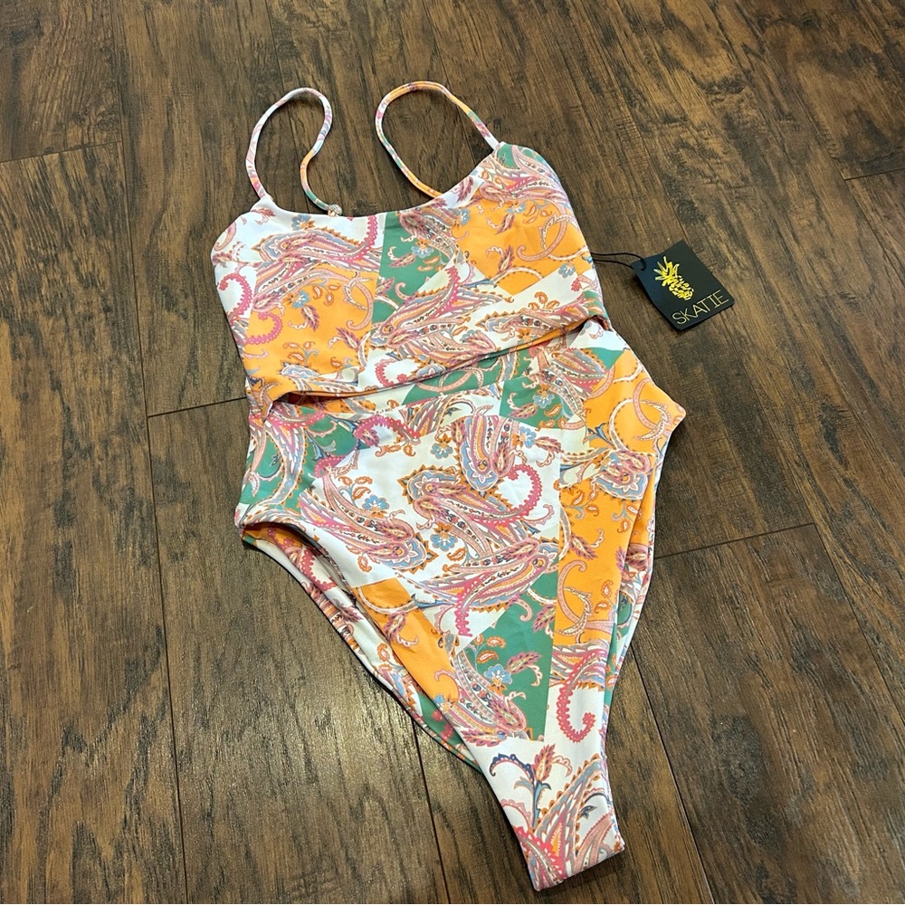 Skatie NWT Madison xs